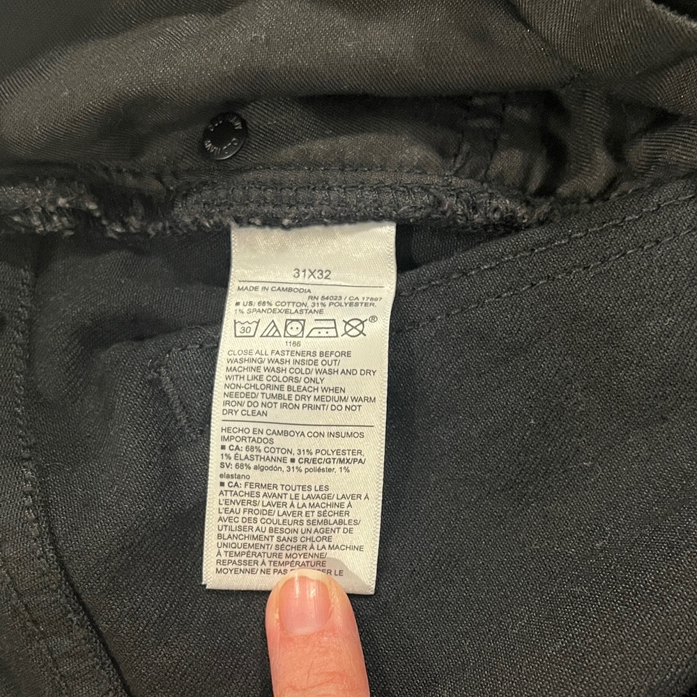 Old Navy Black Straight-Leg Jeans - Picture 3 of 7